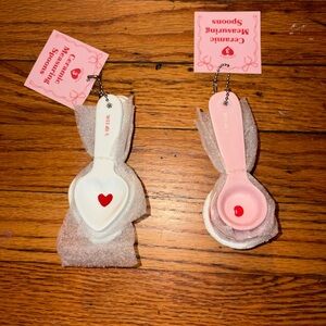 Target Ceramic Measuring Spoons - White and Pink